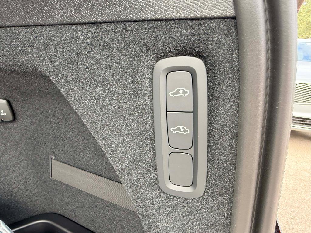 2026 Volvo XC90 B6 ULTRA DARK THEME 7-SEATER 缩略图 27