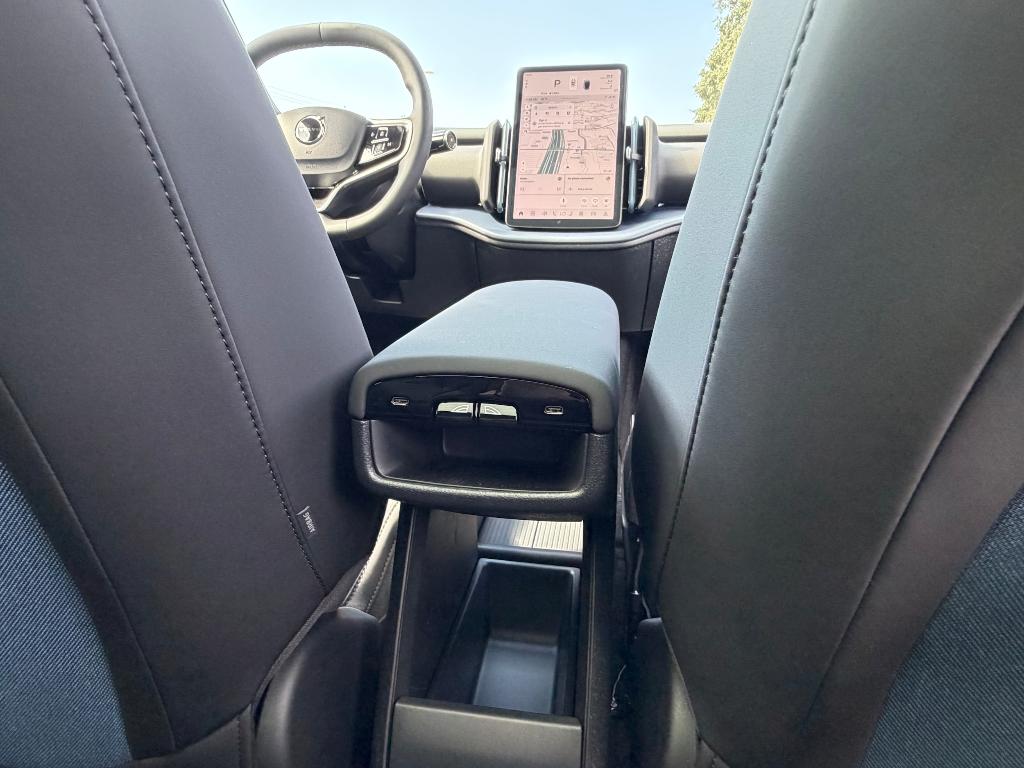 2026 Volvo EX30 TWIN MOTOR ULTRA 缩略图 11
