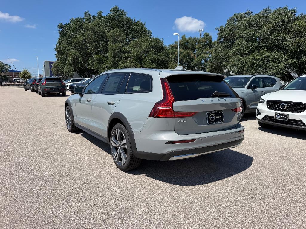 صورة 4 لـ 2026 Volvo V60 CROSS COUNTRY B5 PLUS