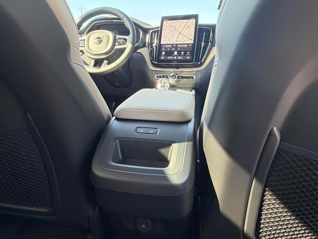 صورة مصغرة 11 لـ 2026 Volvo XC60 B5 PLUS