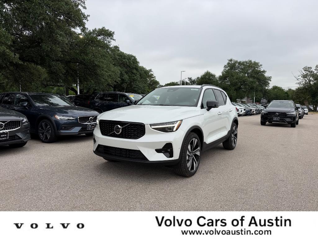 New 2026 Volvo XC40 B5 Plus
