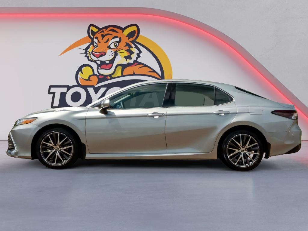 TOYOTA CAMRY - 8