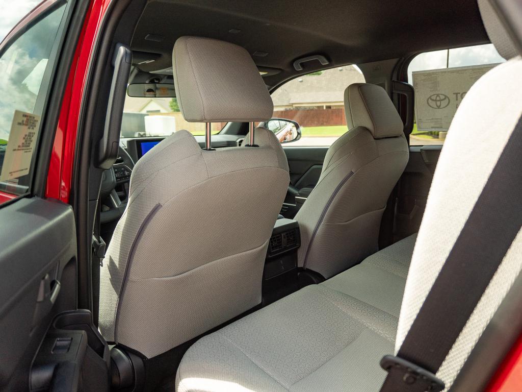 صورة مصغرة 13 لـ 2026 Toyota 4RUNNER SR5