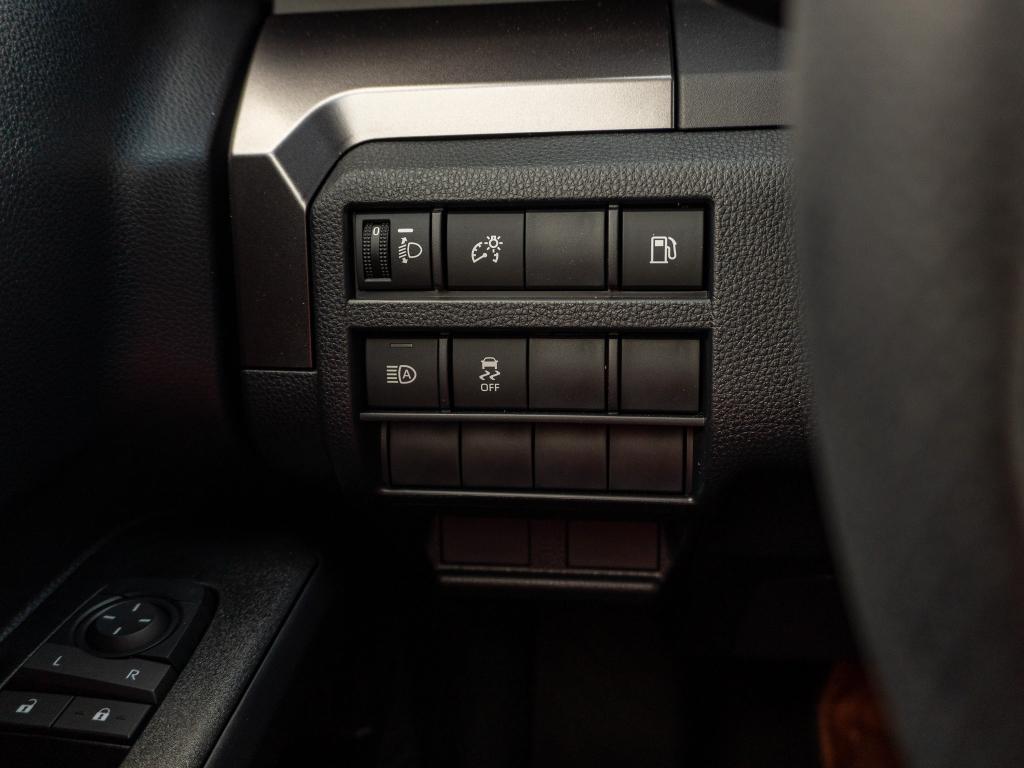 صورة مصغرة 28 لـ 2026 Toyota 4RUNNER SR5