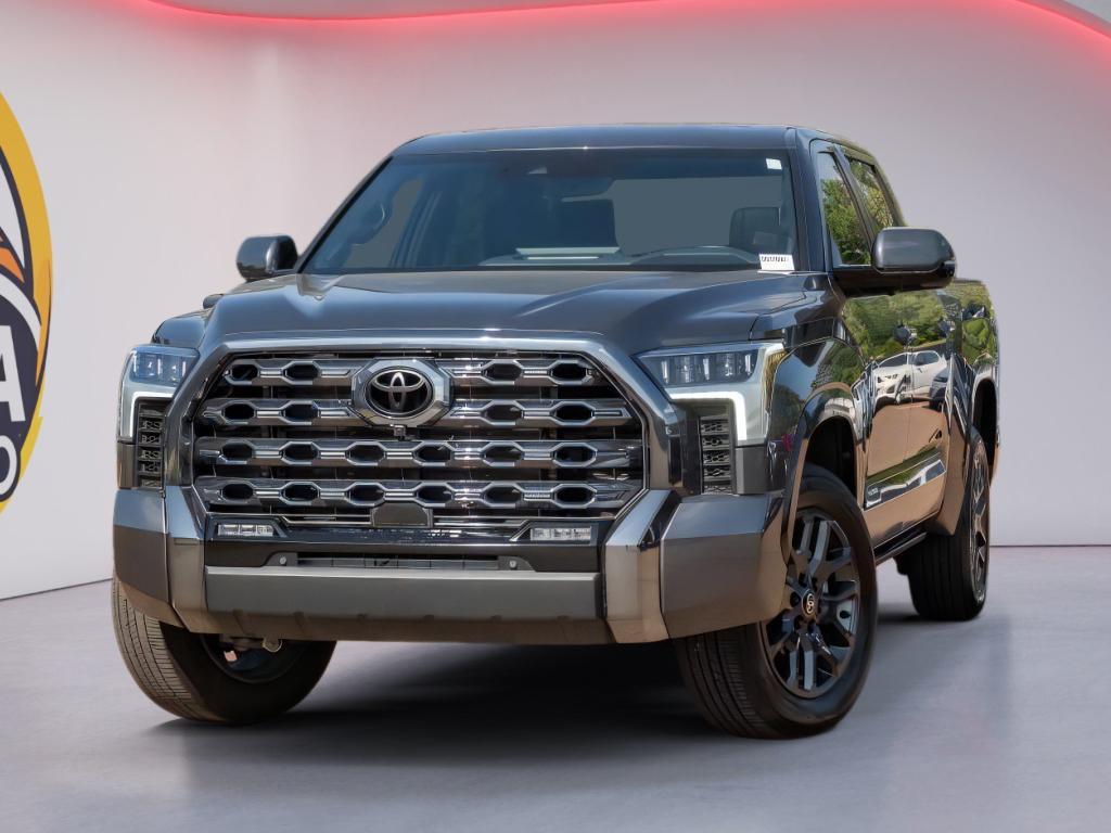 TOYOTA TUNDRA - 1
