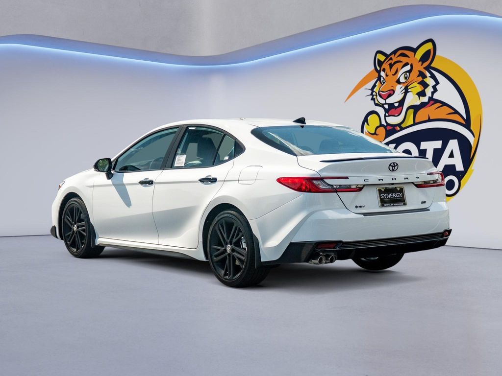 صورة 8 لـ 2026 Toyota CAMRY NIGHTSHADE