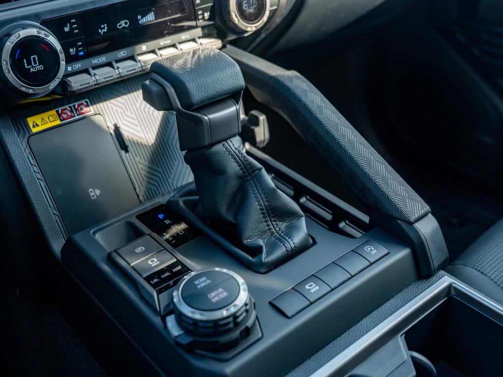 2026 Toyota 4RUNNER LIMITED — миниатюра 27