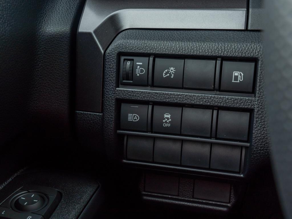 2026 Toyota 4RUNNER SR5 — миниатюра 27