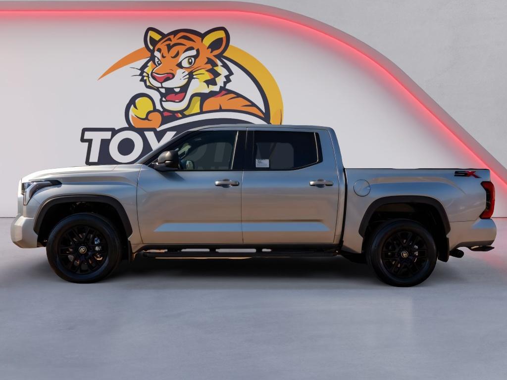 TOYOTA TUNDRA - 8