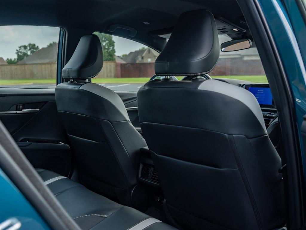 2025 Toyota CAMRY SE 照片 16