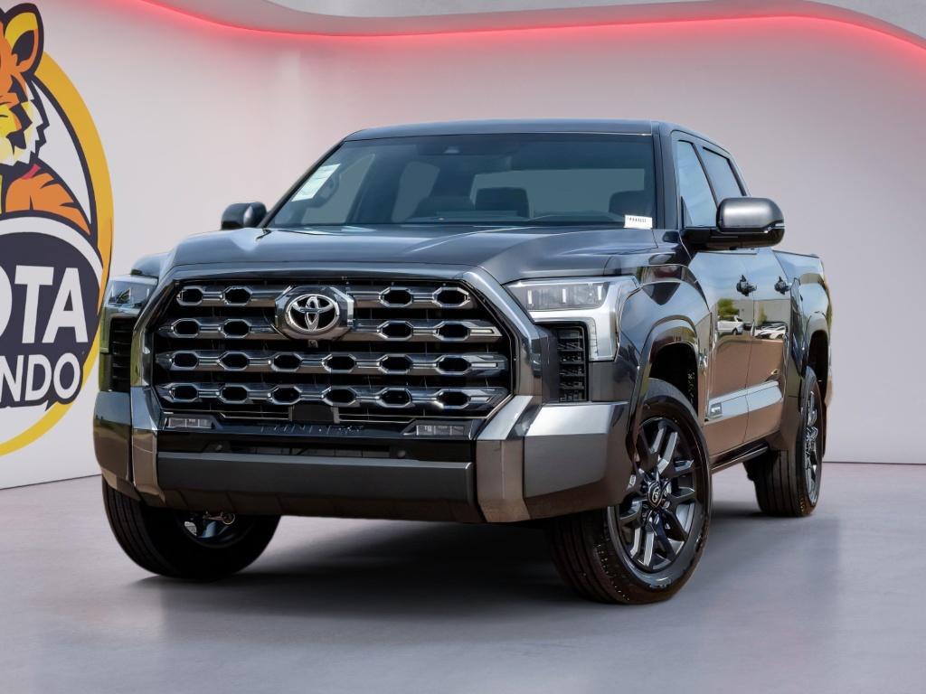 TOYOTA TUNDRA - 1