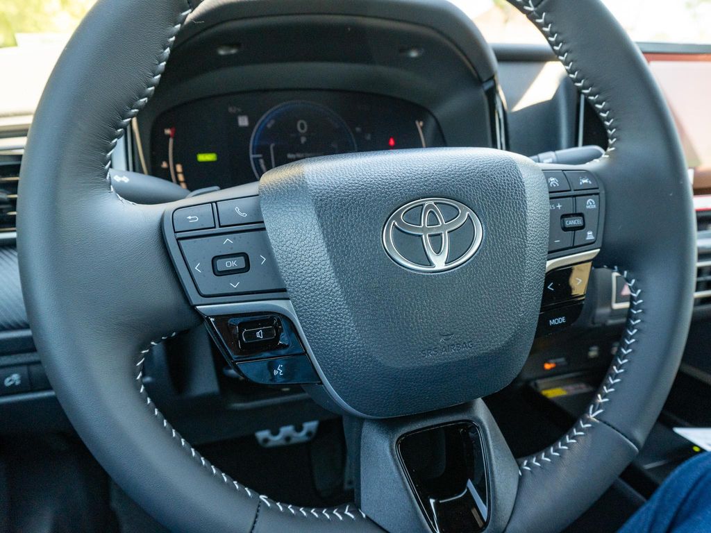 صورة مصغرة 30 لـ 2026 Toyota CAMRY SE