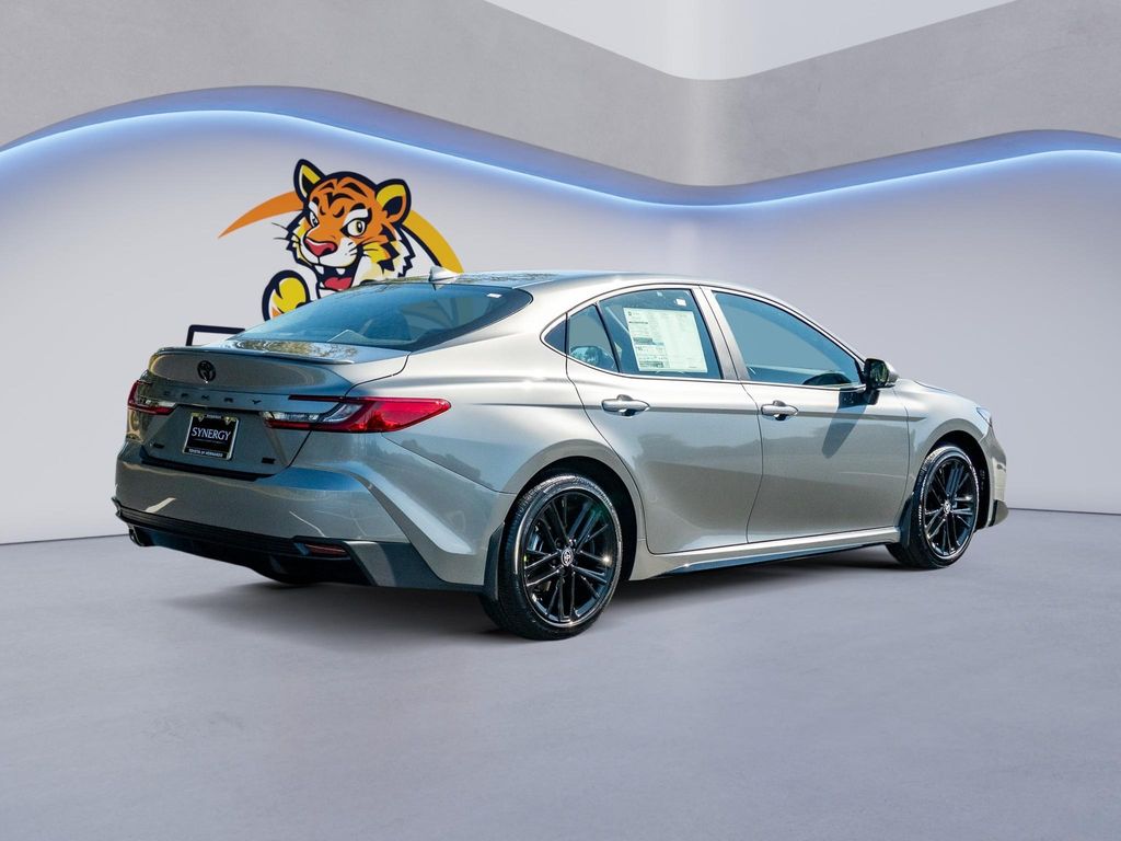 2026 Toyota CAMRY SE photo 5