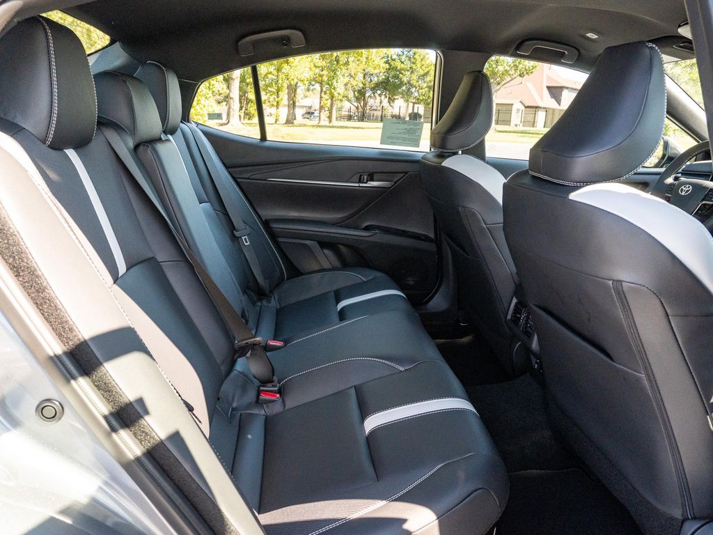 صورة مصغرة 18 لـ 2026 Toyota CAMRY SE