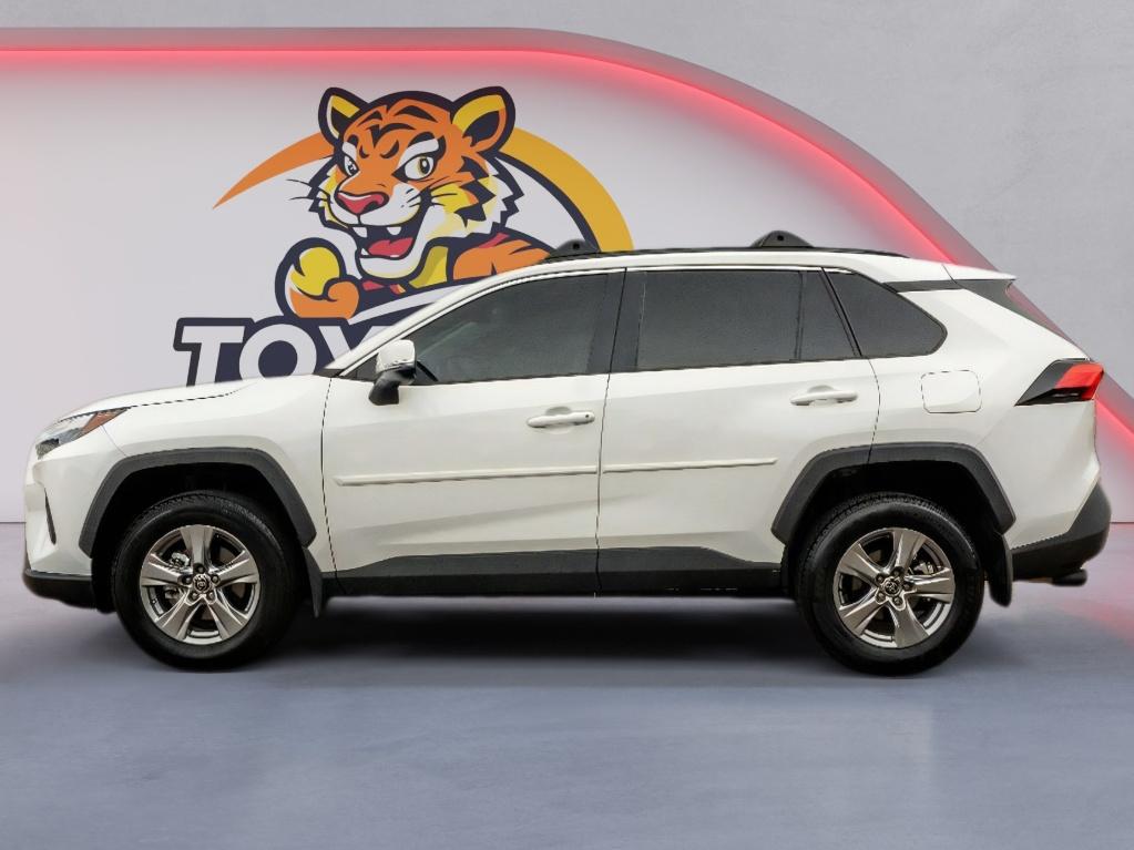 صورة 9 لـ 2024 Toyota RAV4 XLE