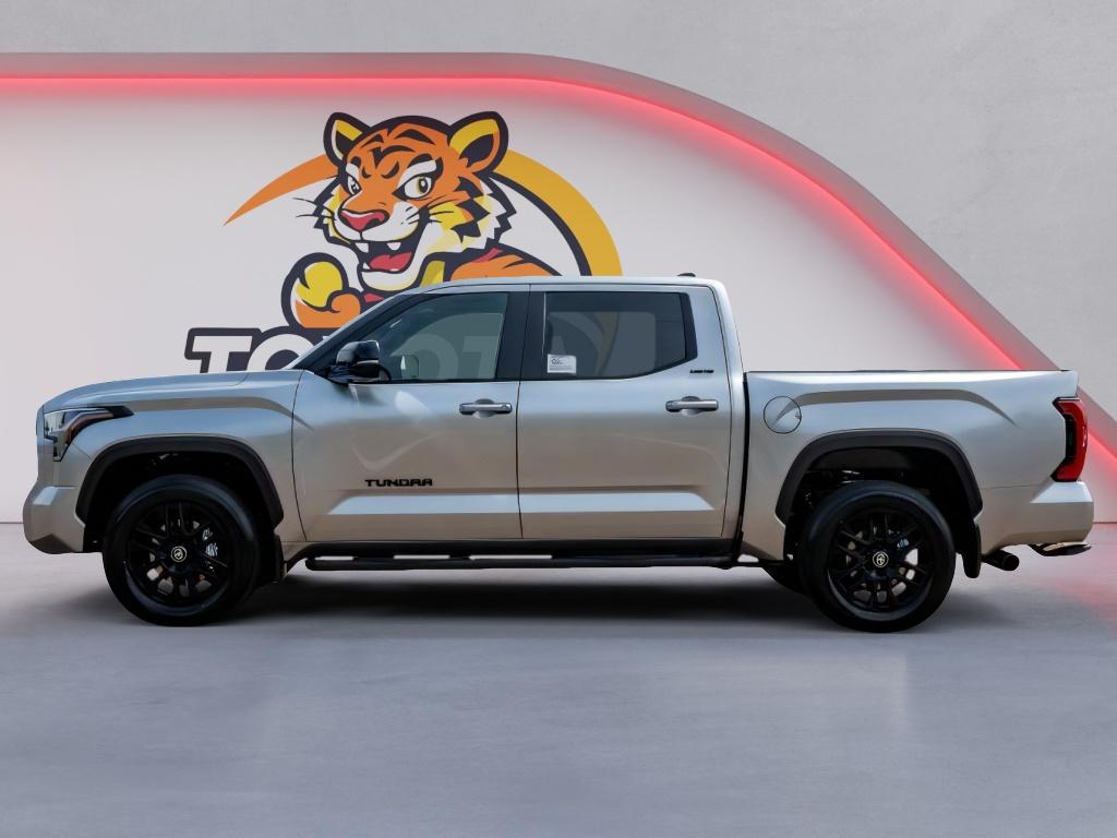 TOYOTA TUNDRA - 8