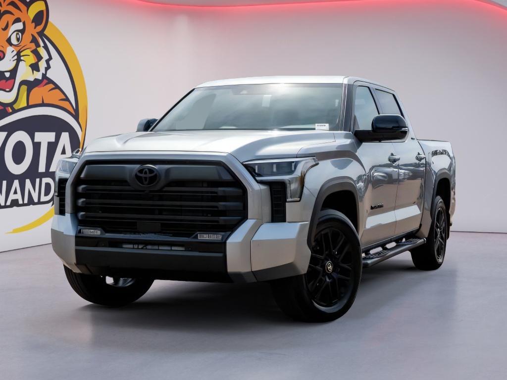 TOYOTA TUNDRA - 1