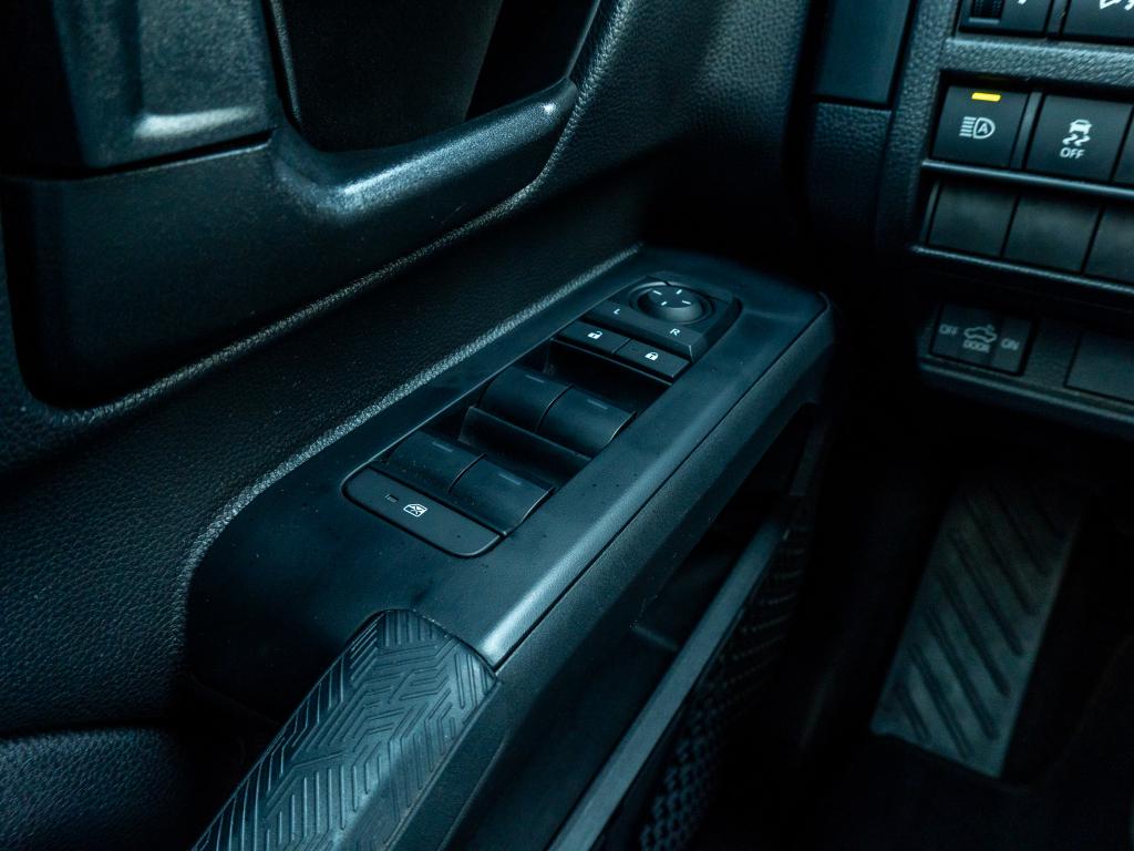 2026 Toyota TACOMA SR — миниатюра 27