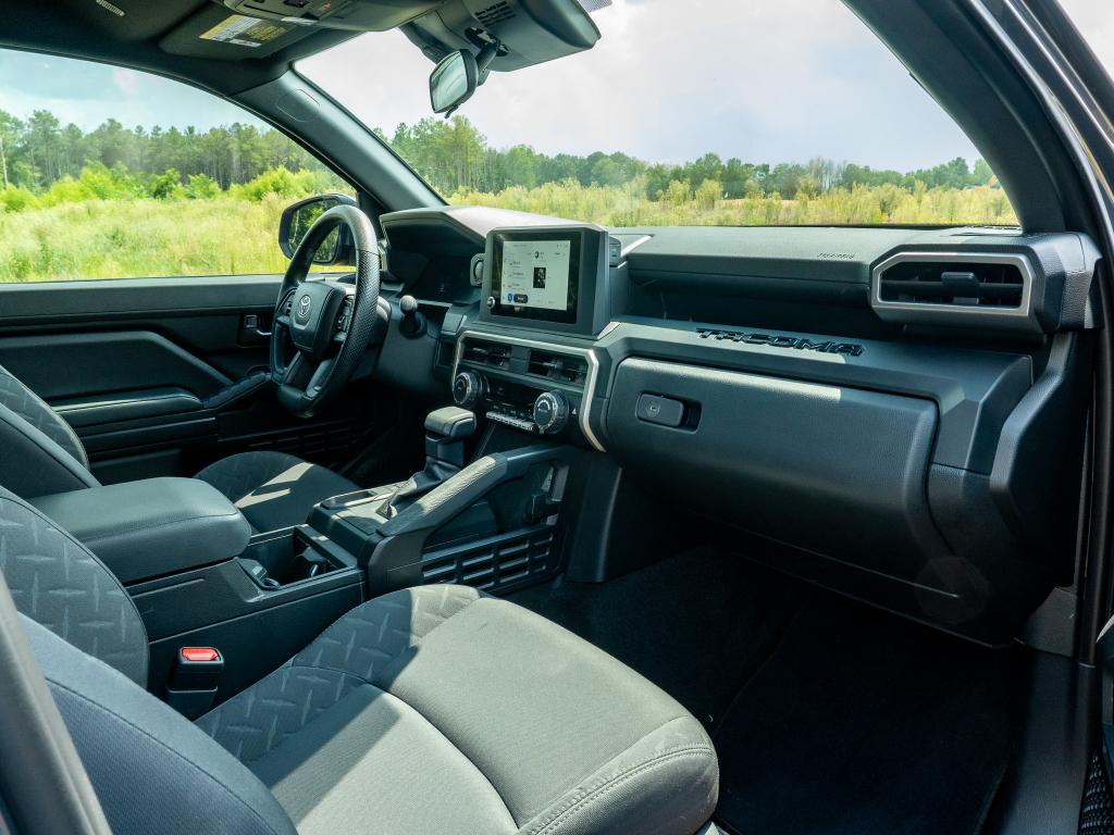 2026 Toyota TACOMA SR — миниатюра 17