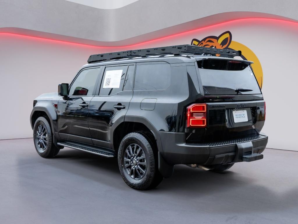 TOYOTA LAND CRUISER - 7