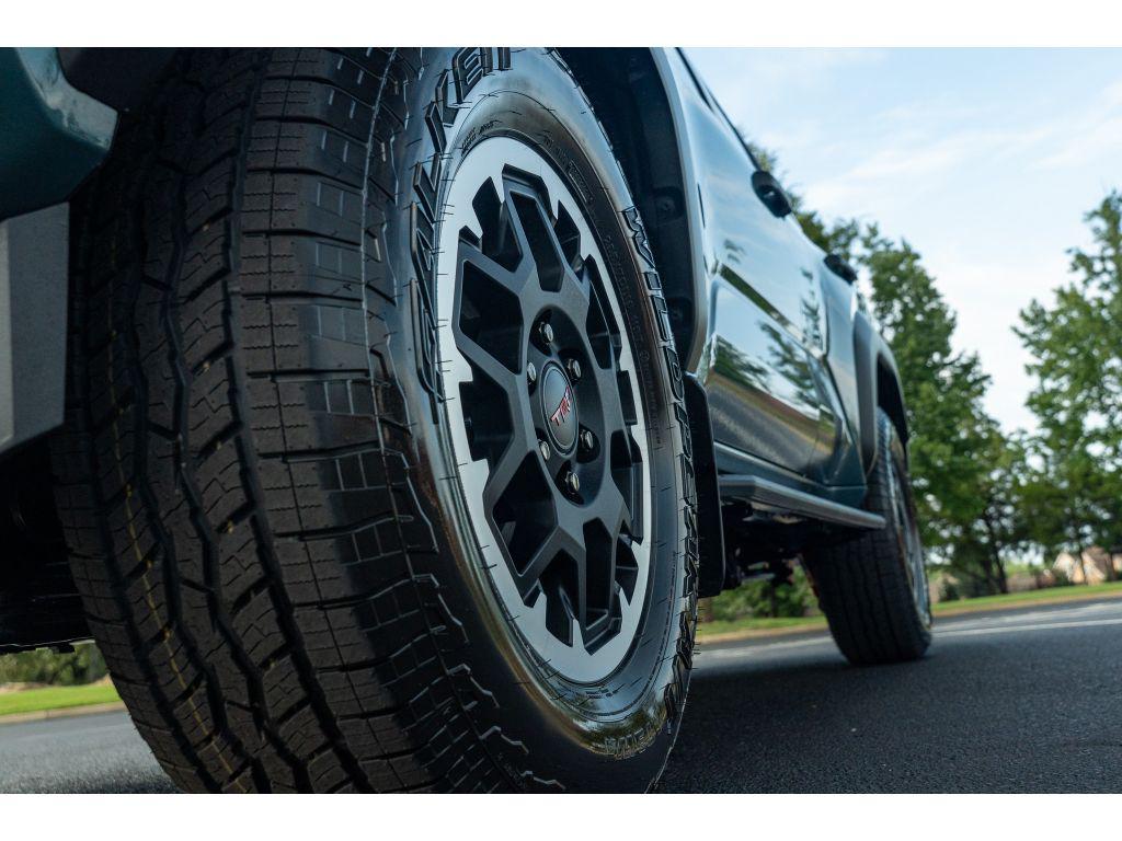 صورة 10 لـ 2026 Toyota 4RUNNER TRD OFF ROAD PREMIUM