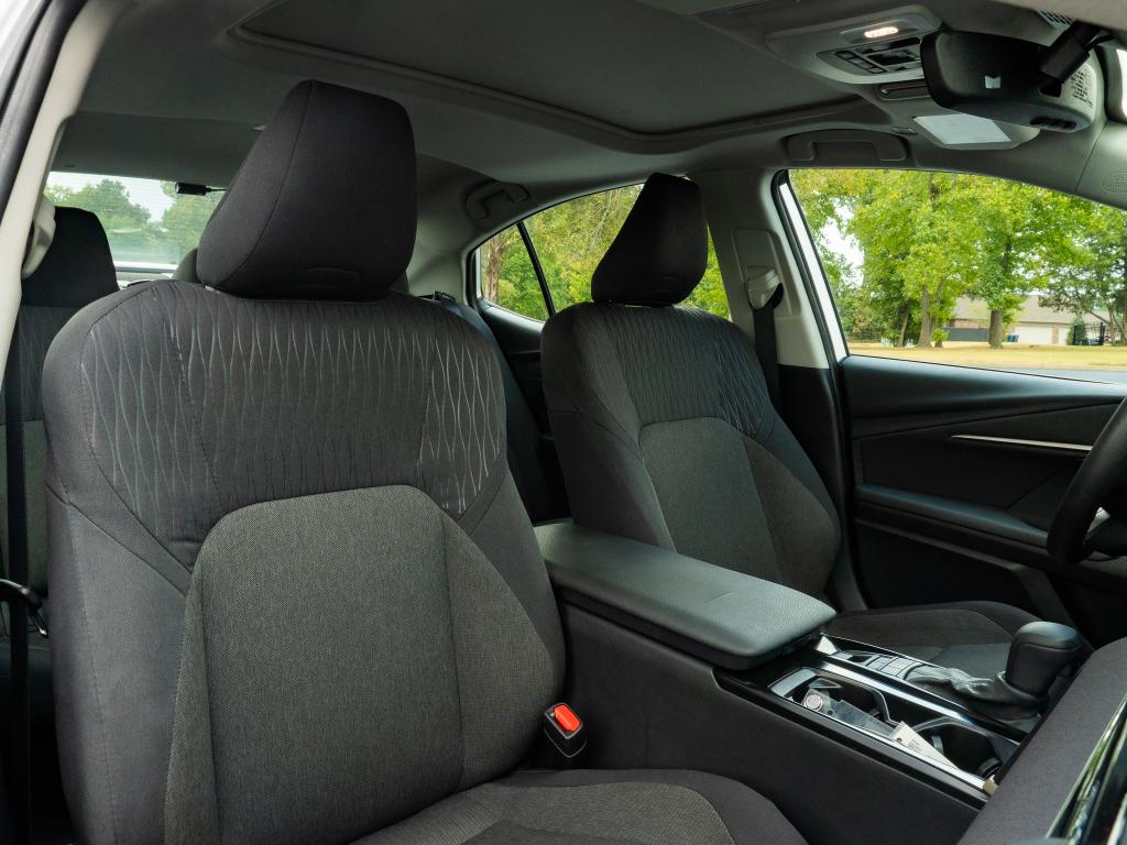 صورة مصغرة 18 لـ 2025 Toyota CAMRY LE