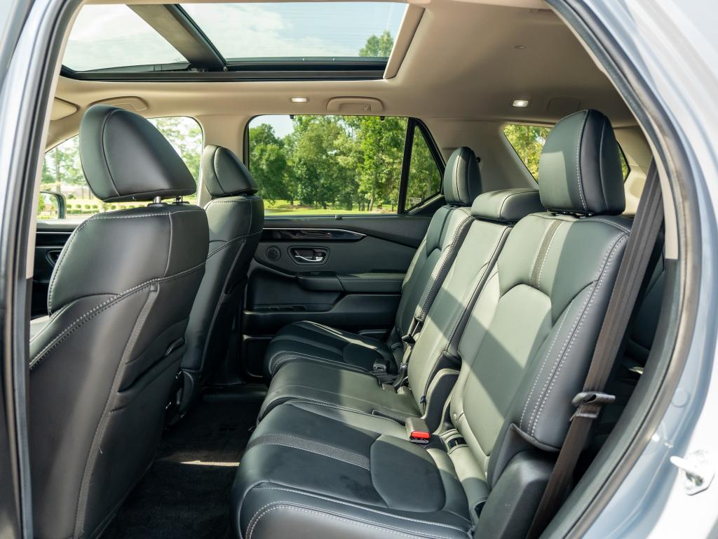2025 Honda PILOT TOURING 8-PASSENGER — миниатюра 16