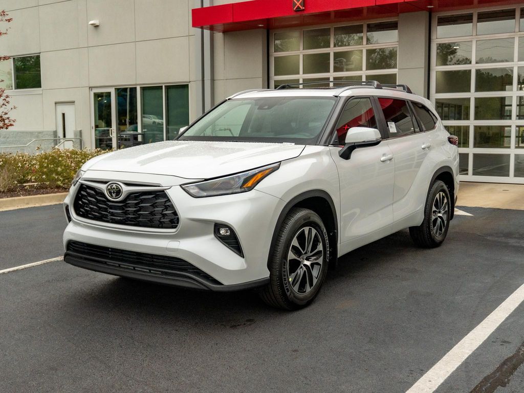New 2026 Toyota Highlander XLE