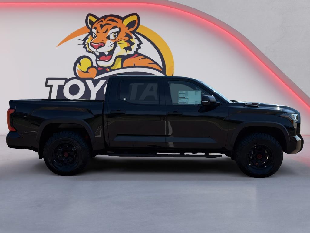 TOYOTA TUNDRA - 4
