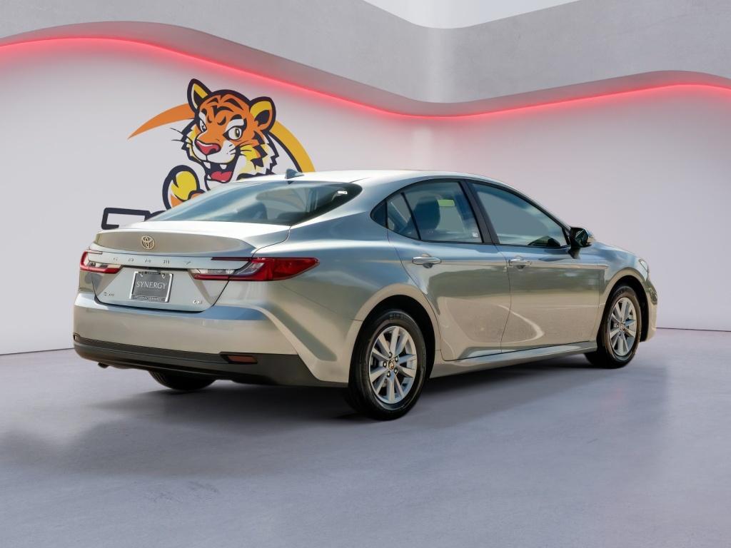 صورة 6 لـ 2026 Toyota CAMRY LE