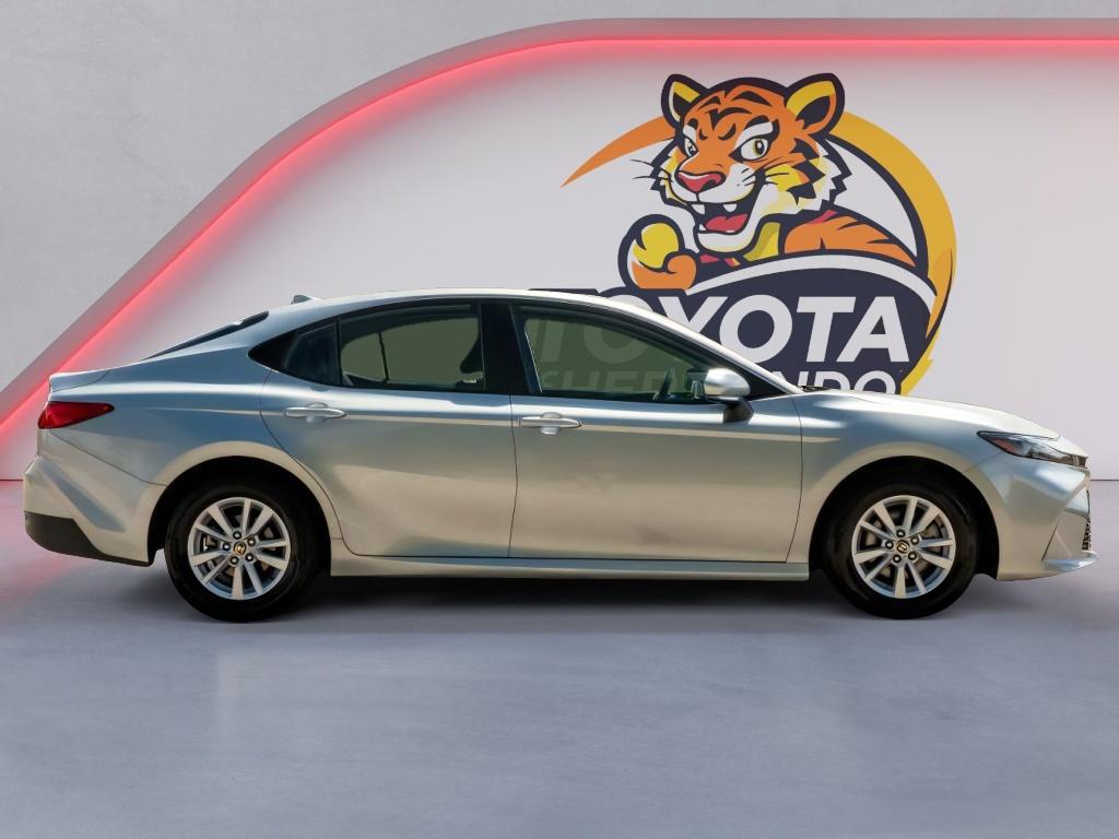 صورة 4 لـ 2026 Toyota CAMRY LE