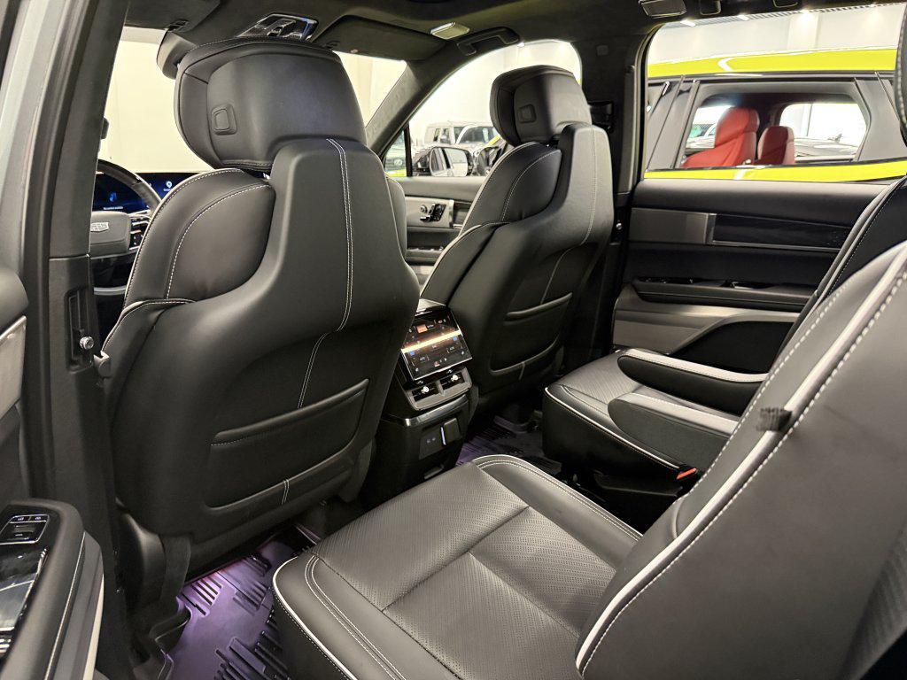 صورة 22 لـ 2026 Cadillac VISTIQ PLATINUM