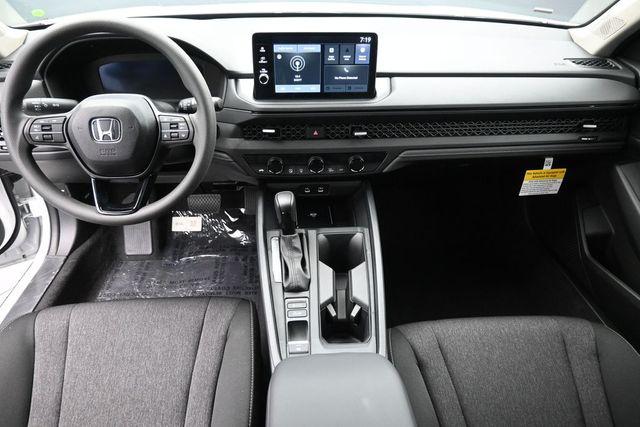 2026 Honda ACCORD SE thumbnail 16