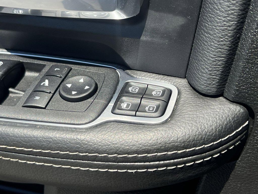 2024 RAM 2500 LARAMIE CREW CAB 4X4 6'4' BOX — миниатюра 35