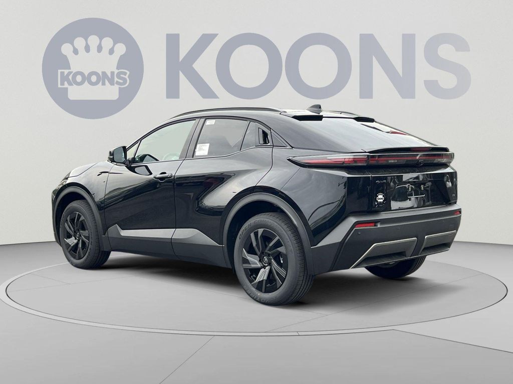 صورة 3 لـ 2026 Toyota C-HR SE