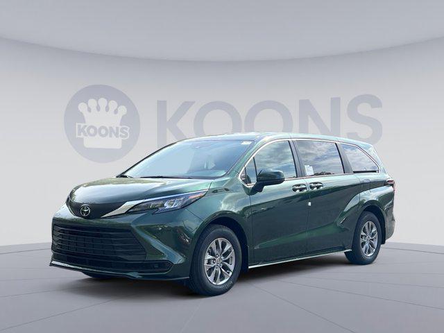 New 2026 Toyota Sienna LE