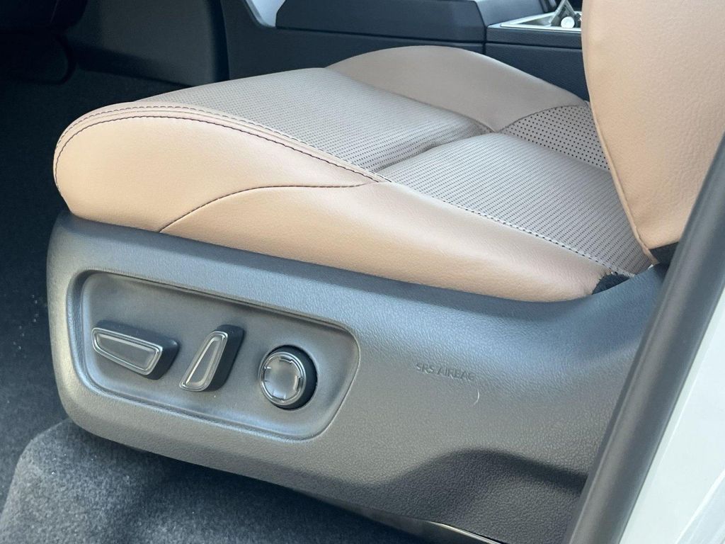 2026 Toyota 4RUNNER LIMITED photo 8