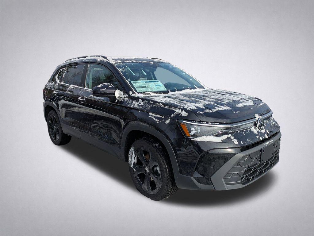 New 2026 Volkswagen Taos SE Black