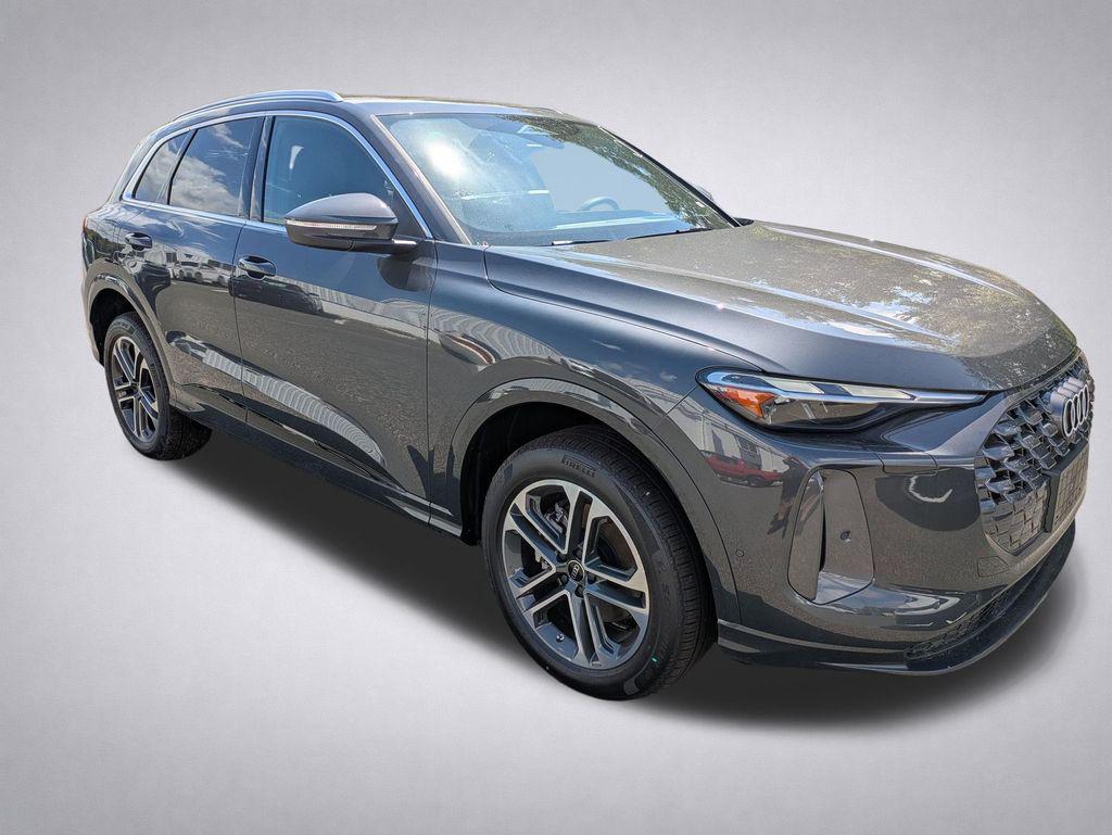 New 2025 Audi Q5 Premium TFSI quattro S tronic