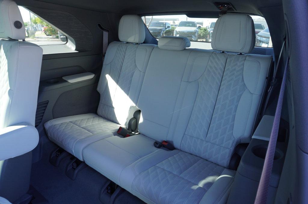 صورة مصغرة 10 لـ 2026 Cadillac ESCALADE IQ LUXURY