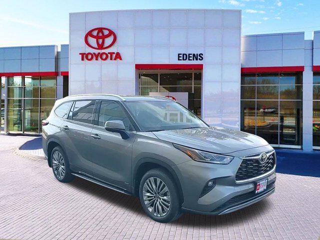 New 2026 Toyota Highlander Hybrid Platinum