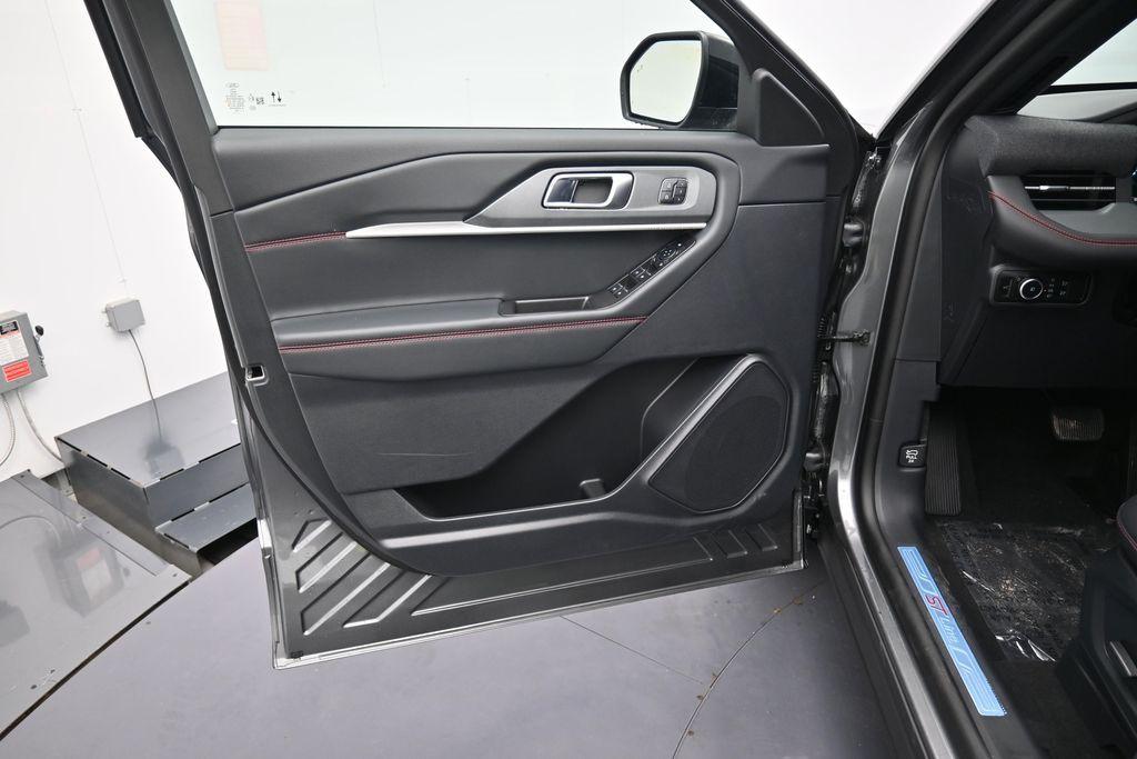 صورة 9 لـ 2026 FORD EXPLORER ST-LINE