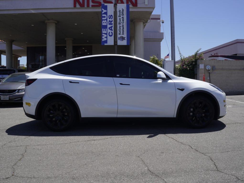 TESLA MODEL Y LONG RANGE - 3