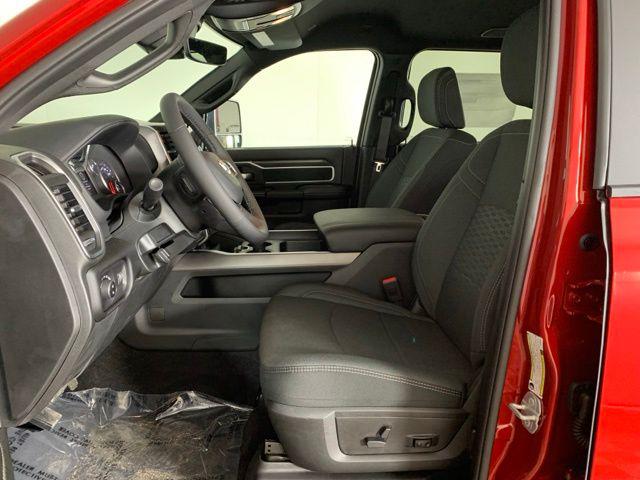 صورة 9 لـ 2026 RAM 2500 BIG HORN CREW CAB 4X4 6'4' BOX