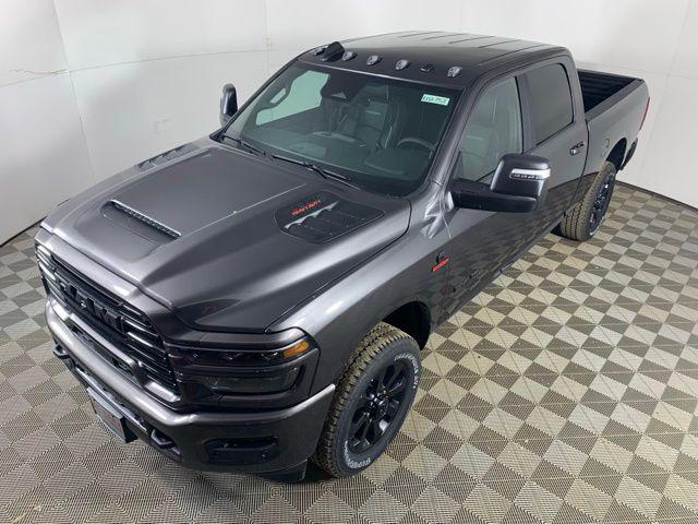 صورة 7 لـ 2026 RAM 3500 LARAMIE CREW CAB 4X4 6'4' BOX