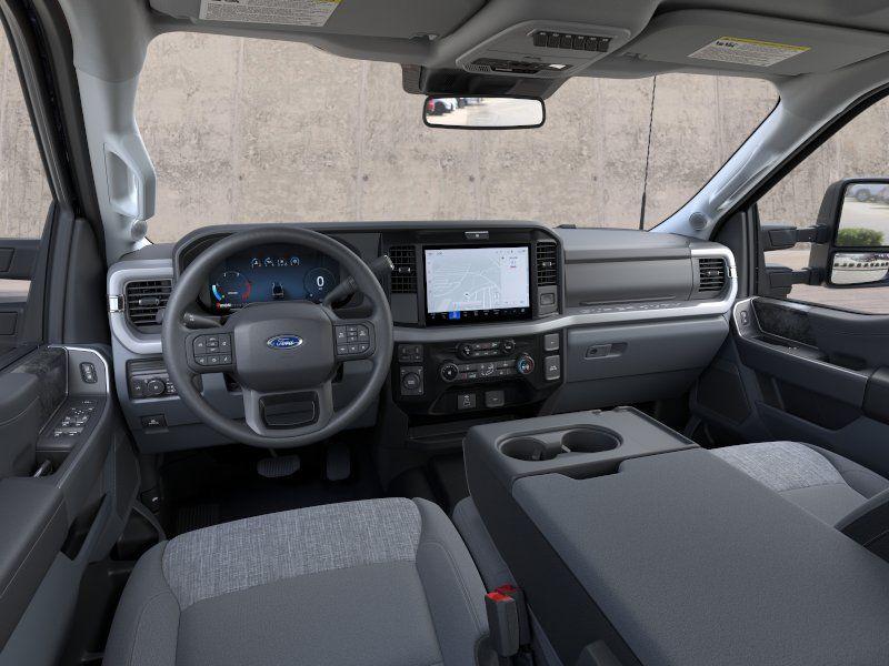 2026 FORD F-250 XLT photo 9