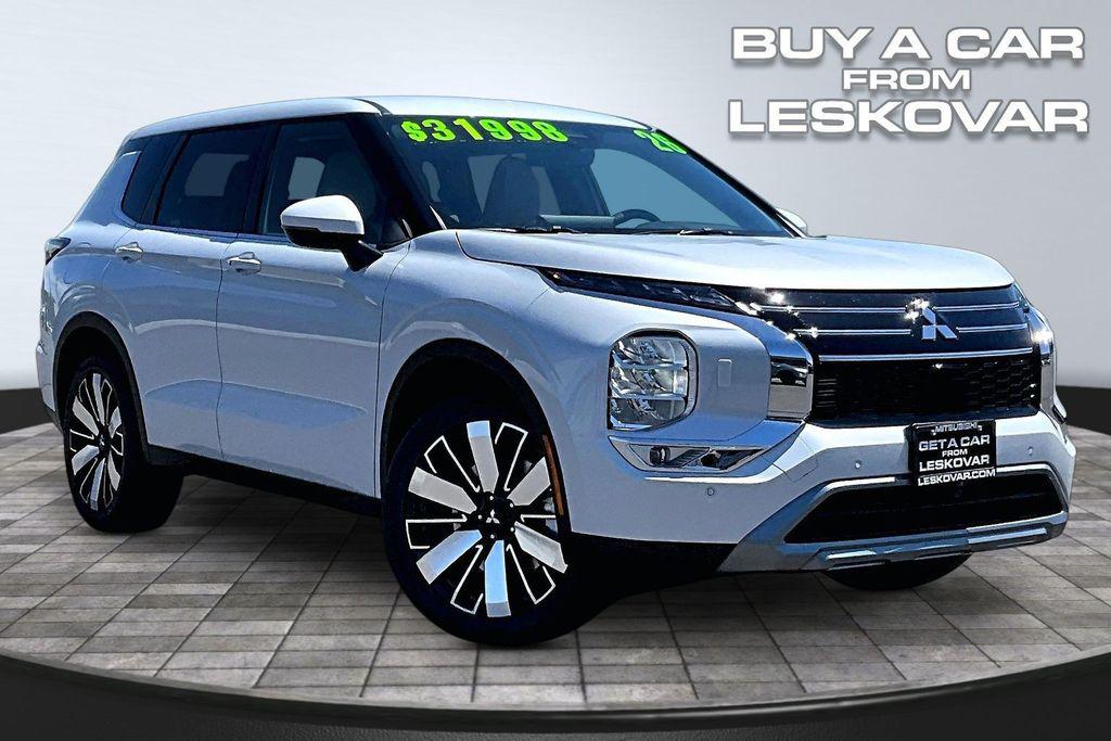 New 2026 Mitsubishi Outlander SE S-AWC