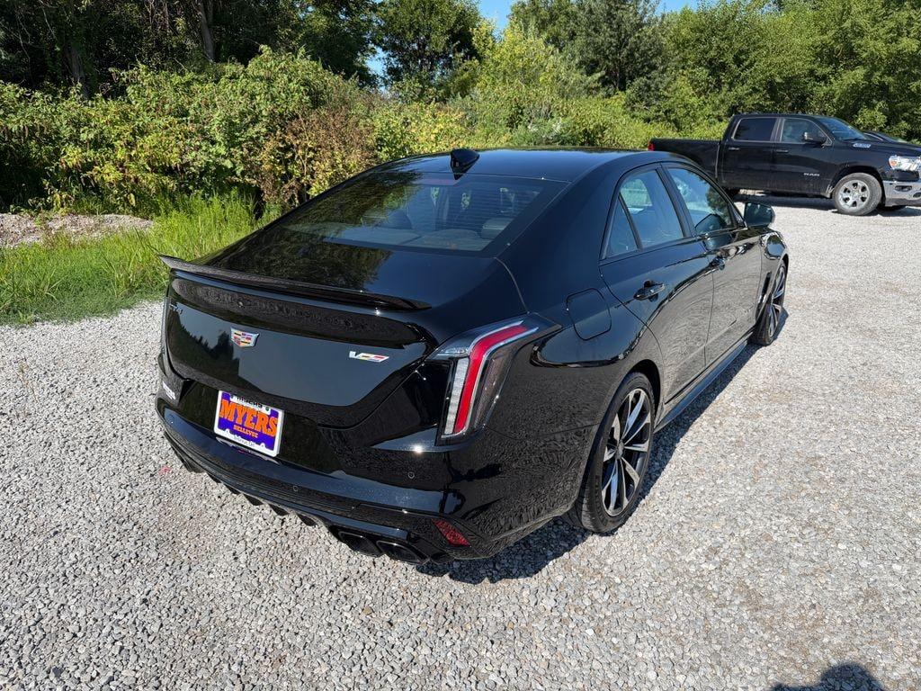 2023 Cadillac CT4-V BLACKWING — фото 30