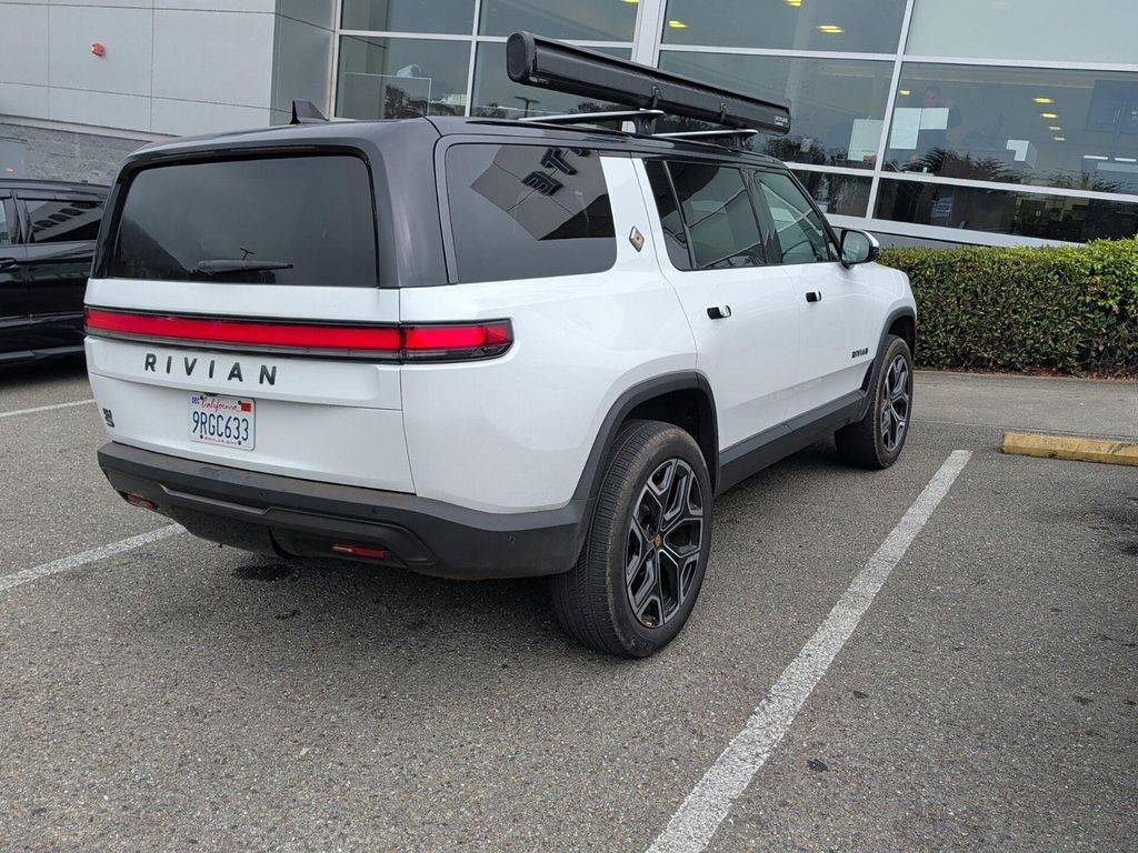 صورة 8 لـ 2025 Rivian R1S ADVENTURE DUAL MOTOR LARGE PACK /7 PASSENGER S