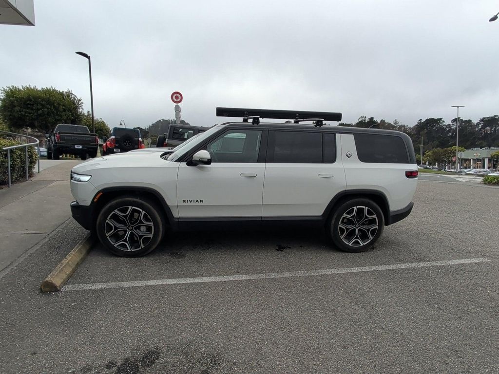 صورة 9 لـ 2025 Rivian R1S ADVENTURE DUAL MOTOR LARGE PACK /7 PASSENGER S
